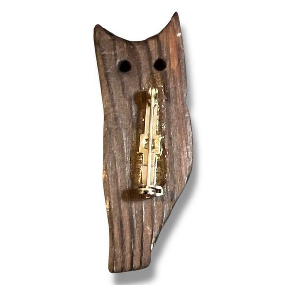 Hand Crafted Wooden Owl Brooch - Picture 2 of 5